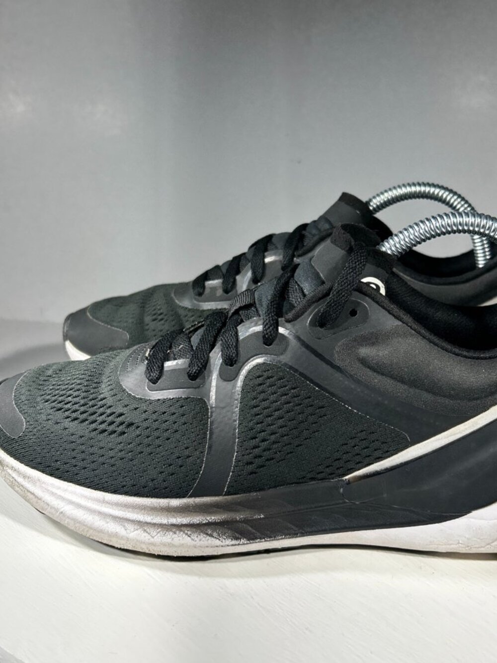 Lululemon BlissFeel Run Womens Running Shoes Size 8.5 Black Mesh Sneakers Gym